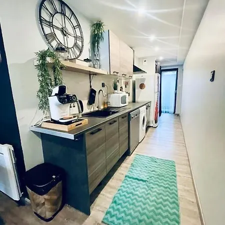 L'anatole -centre, Deux Suites- *